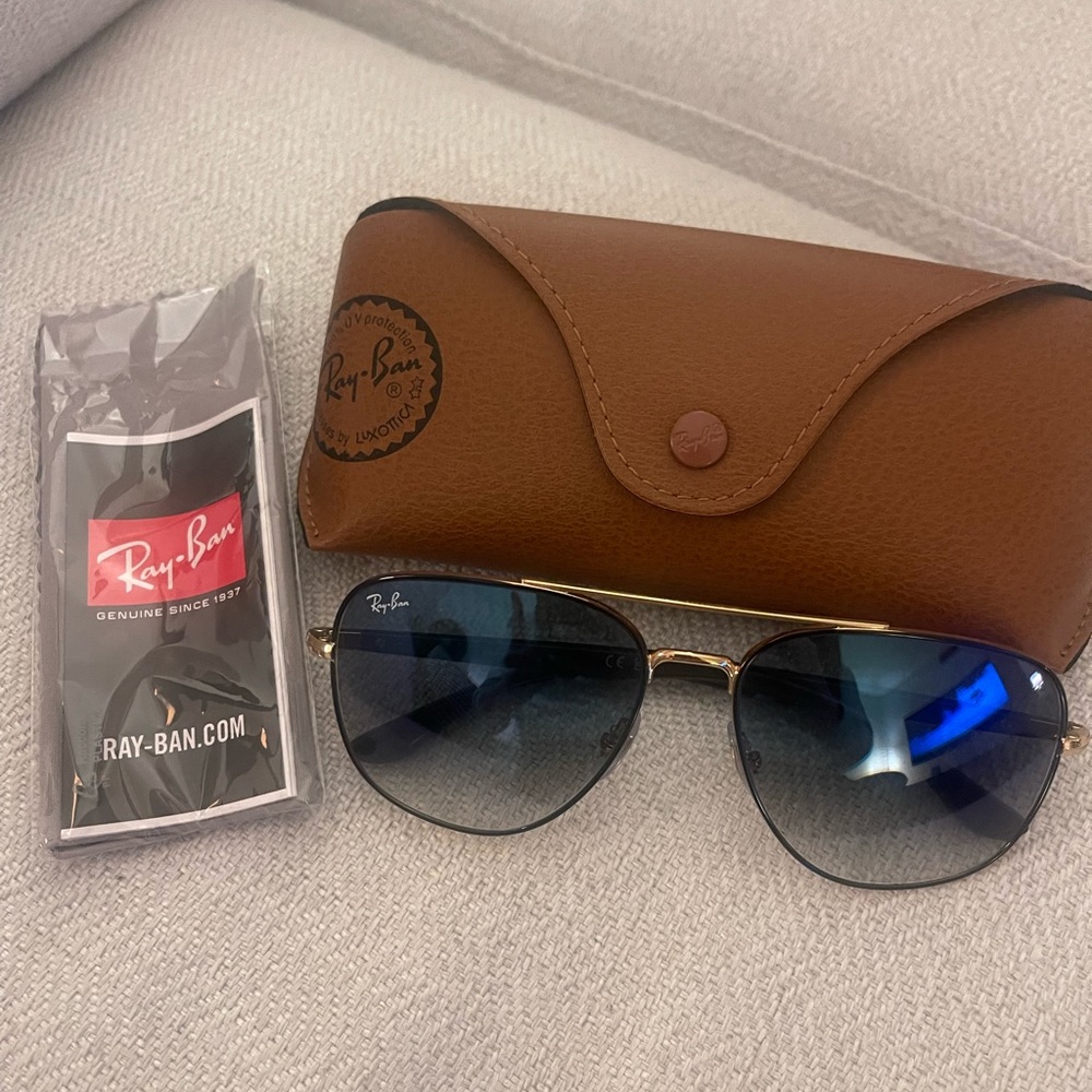 New Ray-Ban aviator sunglasses - brand new in box and case with dust cloth